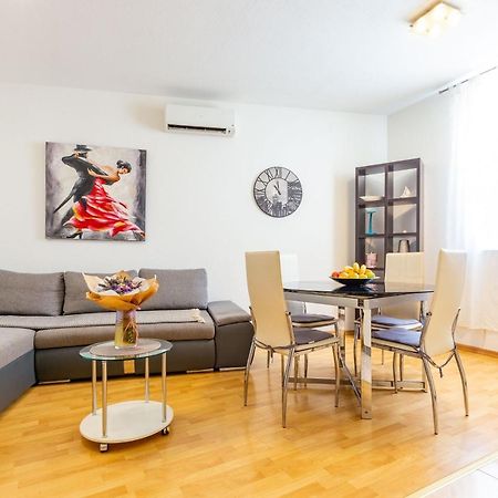 Vale Apartment With Balcony Zadar Eksteriør bilde