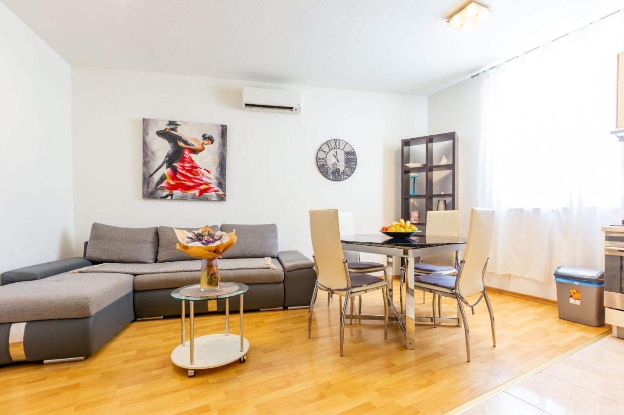 Vale Apartment With Balcony Zadar Eksteriør bilde